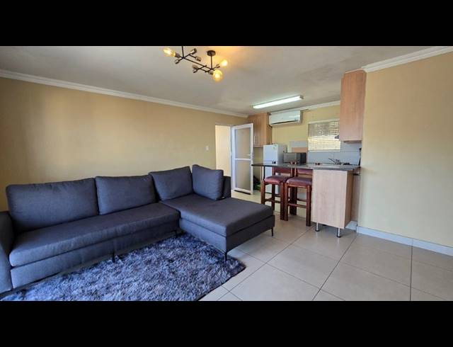 2 BEDROOM FLAT FOR SALE IN PADFIELD PARK